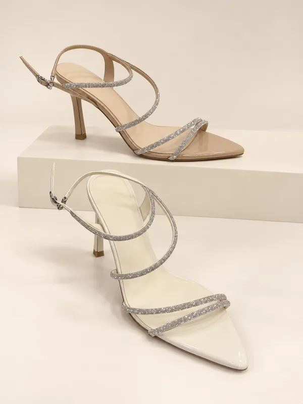 Sandals, AI-styled product display GZ-SA-011